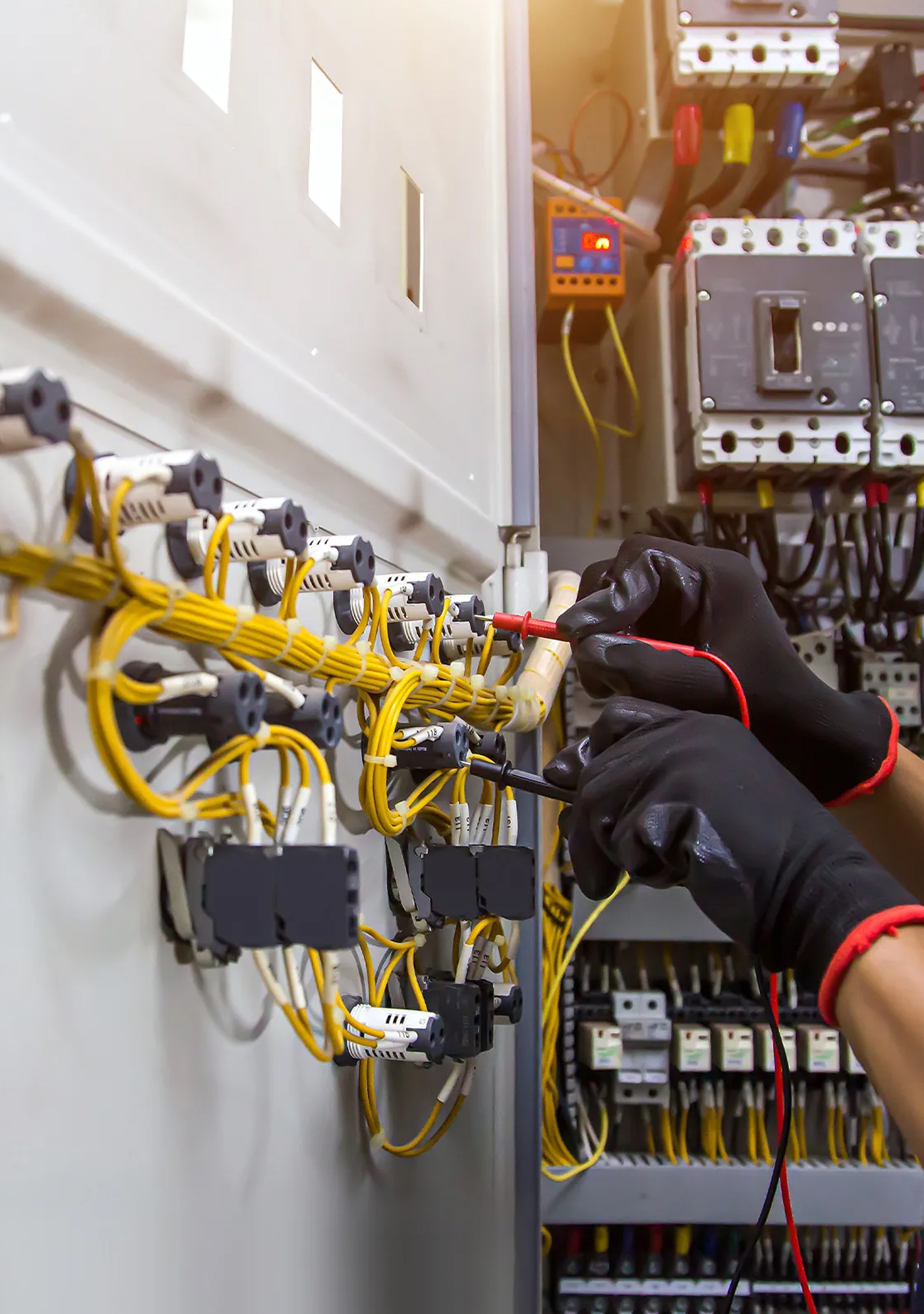 Electrical Technician wiring Saudi Arabia