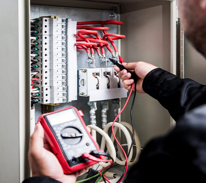 Electrical Services in Saudi Arabia technician